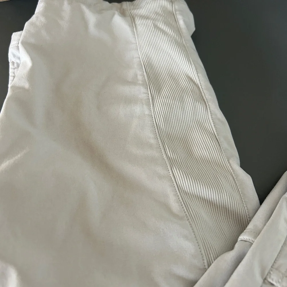 Lululemon Athletica Light Grey Joggers - Picture 7 of 7